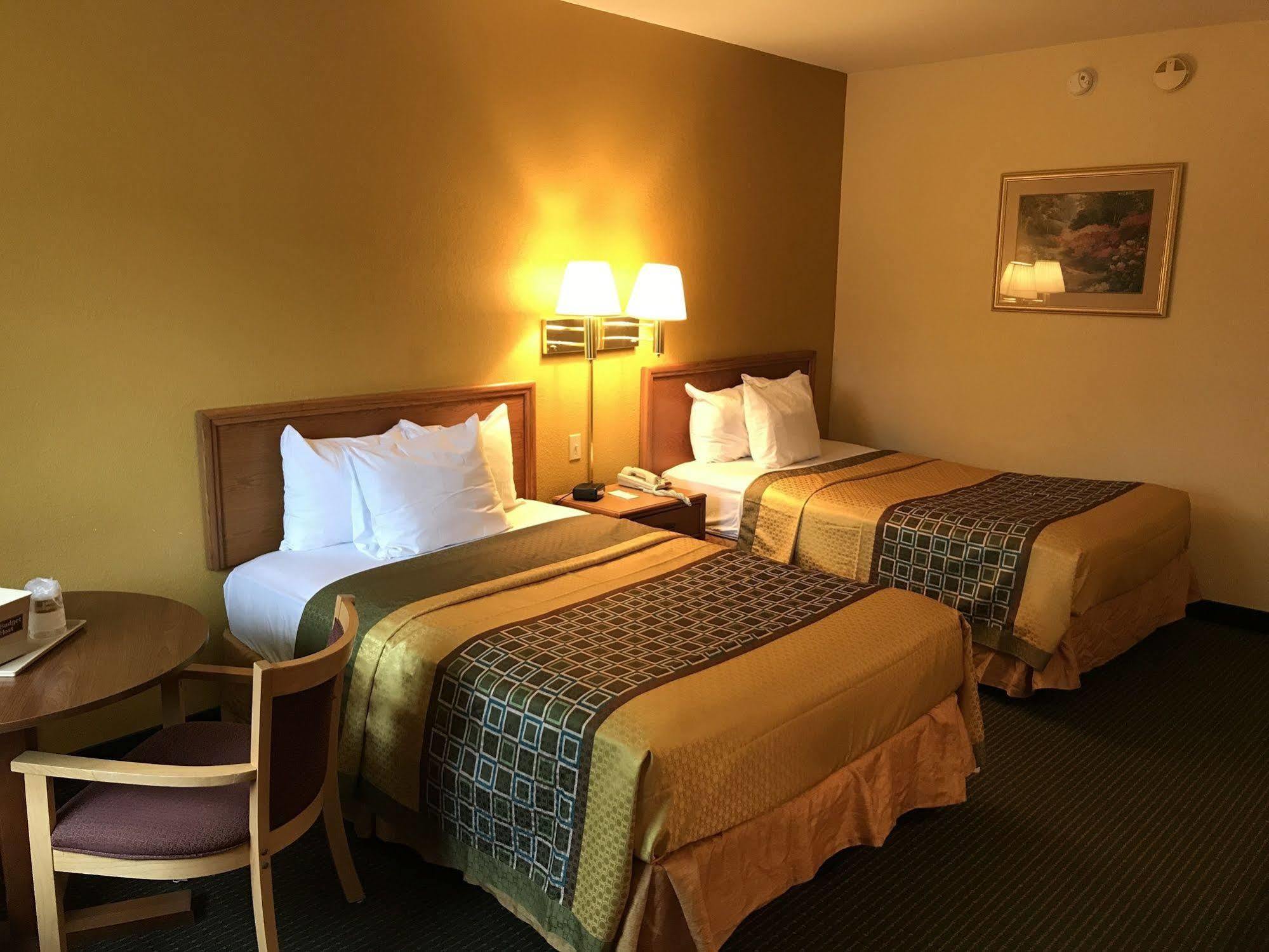 Budget Host Inn ساندسكاي المظهر الخارجي الصورة