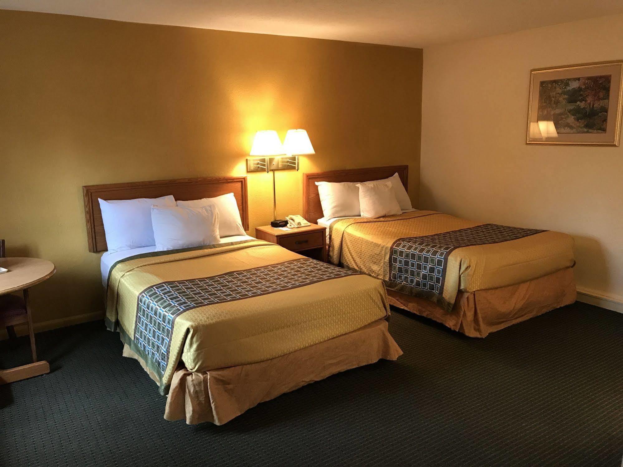 Budget Host Inn ساندسكاي المظهر الخارجي الصورة